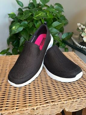 Skechers Women's Black Knit Slip-On Go Walk Sneakers with White Sole